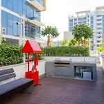 Studio Next Dubai Mall With Pool